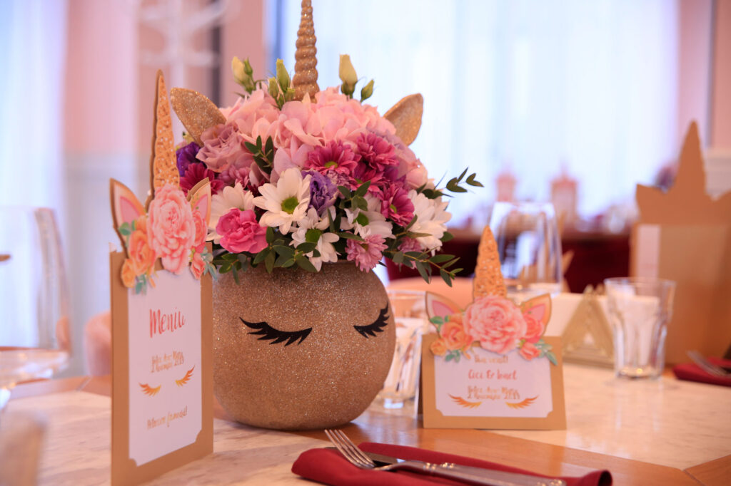 botez-unicorni-aranjament-floral-unicorn-botez-decor